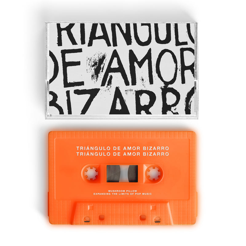 Triángulo de Amor Bizarro (Cassette)